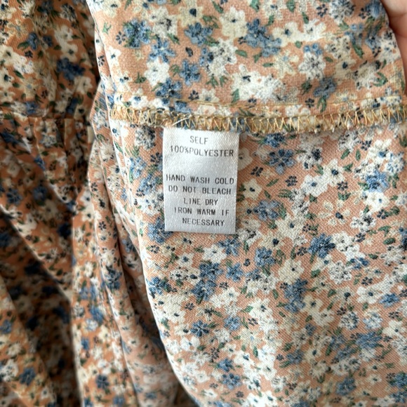 Fall time! Pink Lily long sleeve bell cuffed wrist floral low cut tie back EUC - Picture 4 of 8